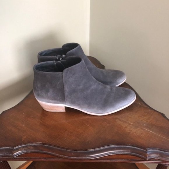 Sam Edelman Petty 2 Women's Suede Ankle Booties Grey Distressed Side Zip 8.5 - Picture 3 of 7